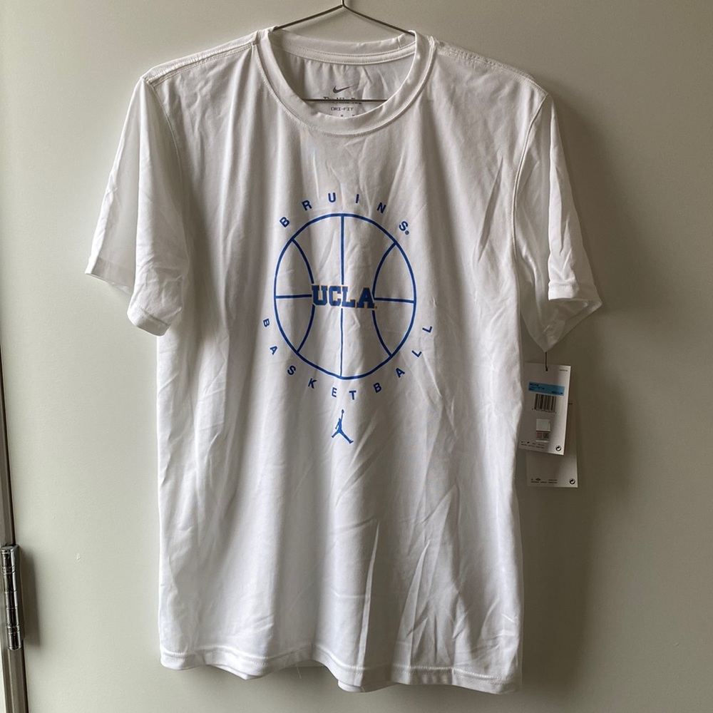 Nike Jordan men’s medium white dri-fit UCLA basketball t-shirt